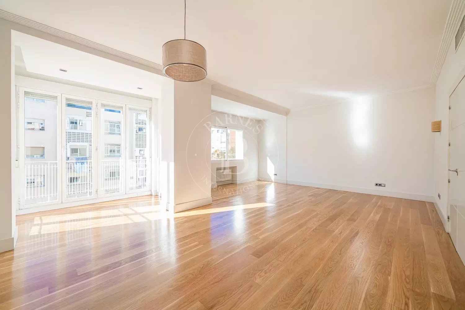 835d871ea8ac17b025b49a320f7757bc effe1f4c45 1500 original - Attribut alt par défaut.