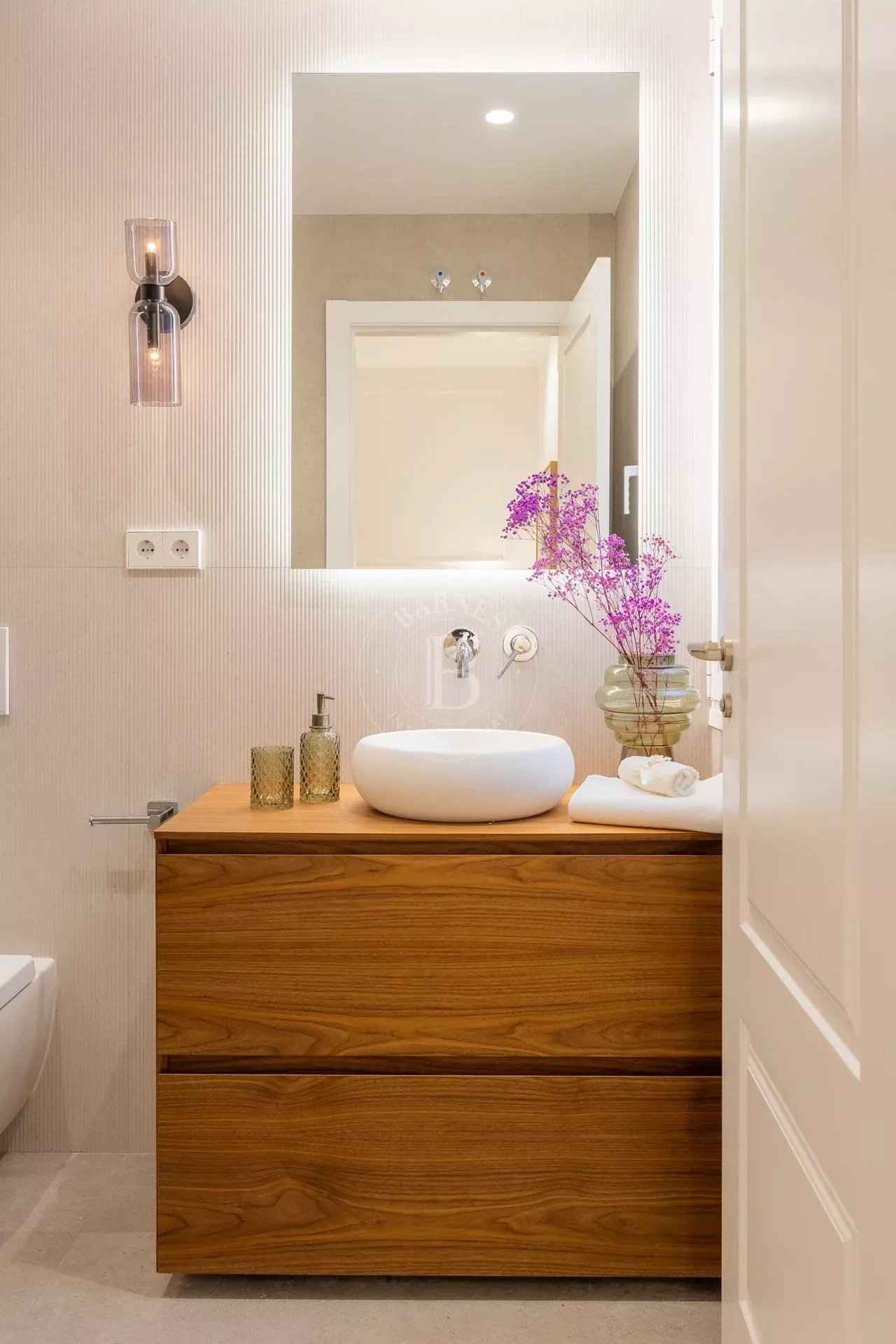 Fe3990b4946797189033bd3970f75850 9ed10dc75c 1920 original - Attribut alt par défaut.