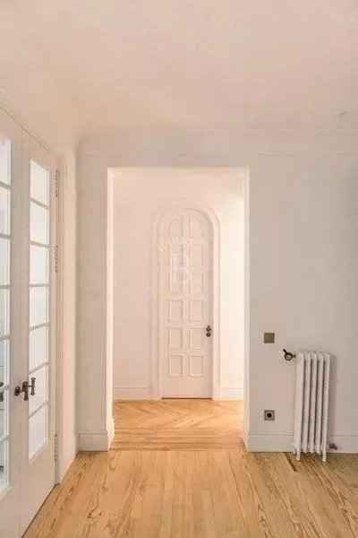 1a59fdd5d535935bfbee4bcf91ffb1bb 912fbbf38b 600 original - Attribut alt par défaut.