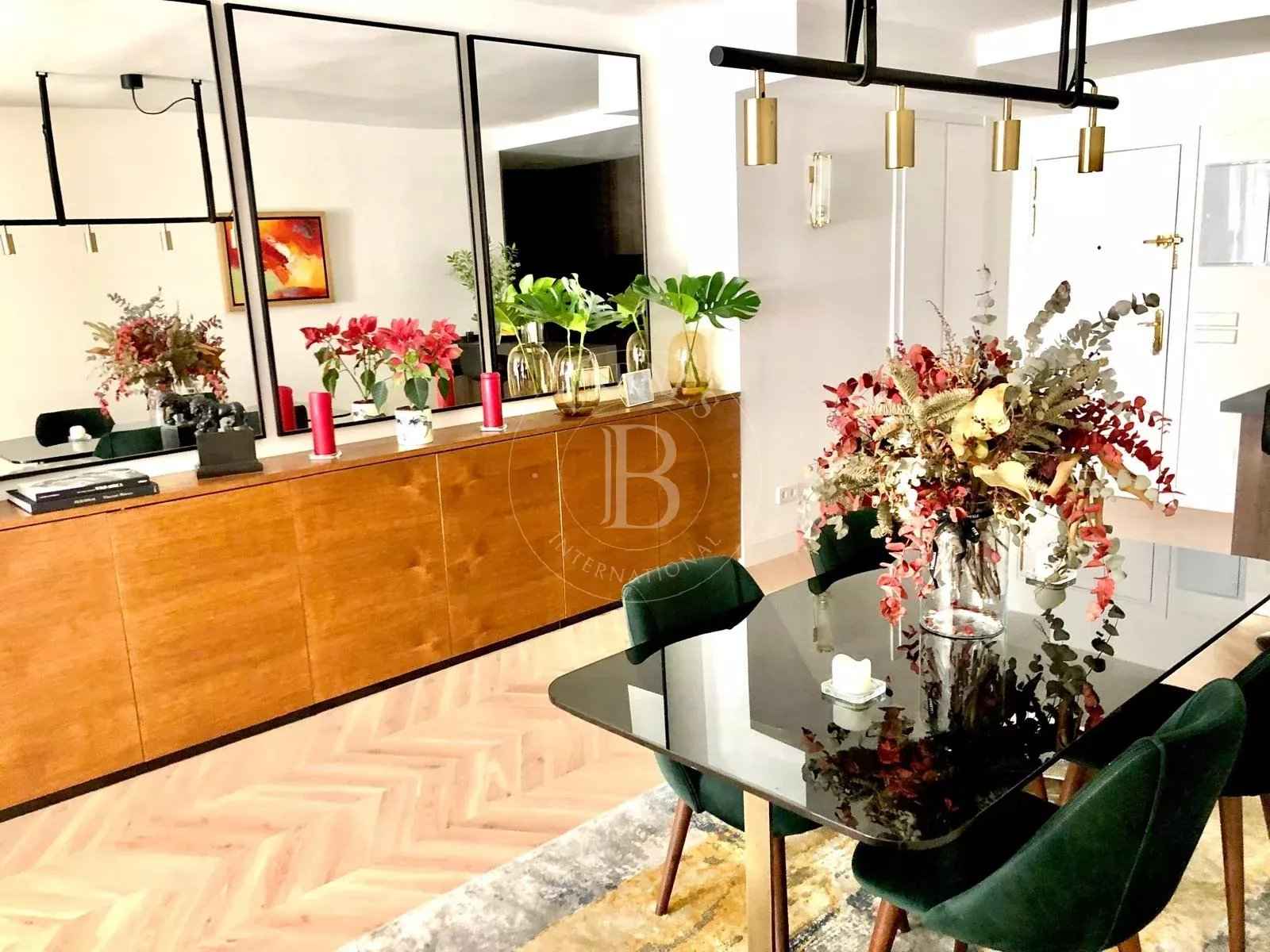 069a7b06a4a1f51ede48c576c9c0d198 bb13224428 1600 original - Attribut alt par défaut.