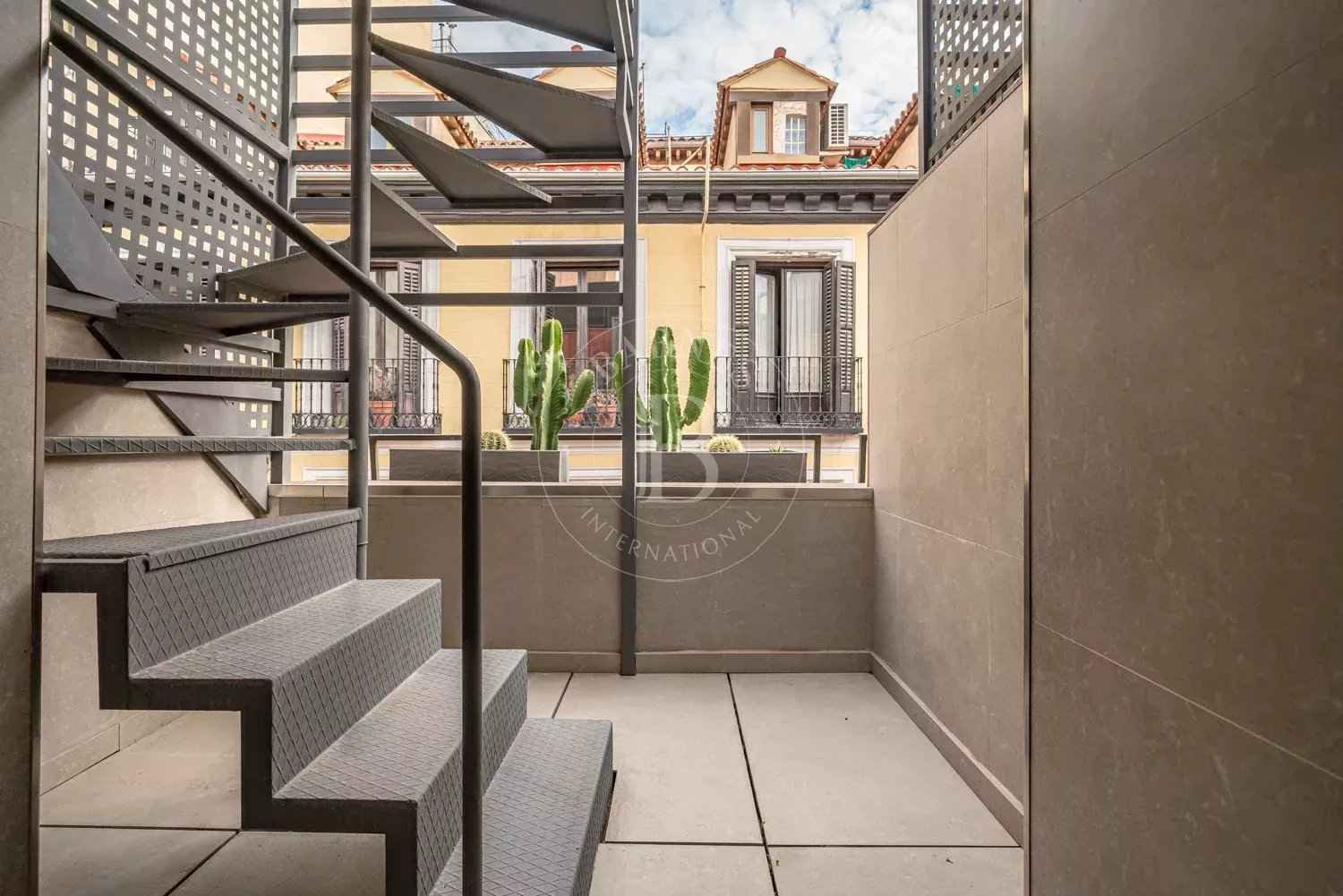 8723c950a7cb4566fdb7659d3390c667 d4ceb9ec5b 1500 original - Attribut alt par défaut.