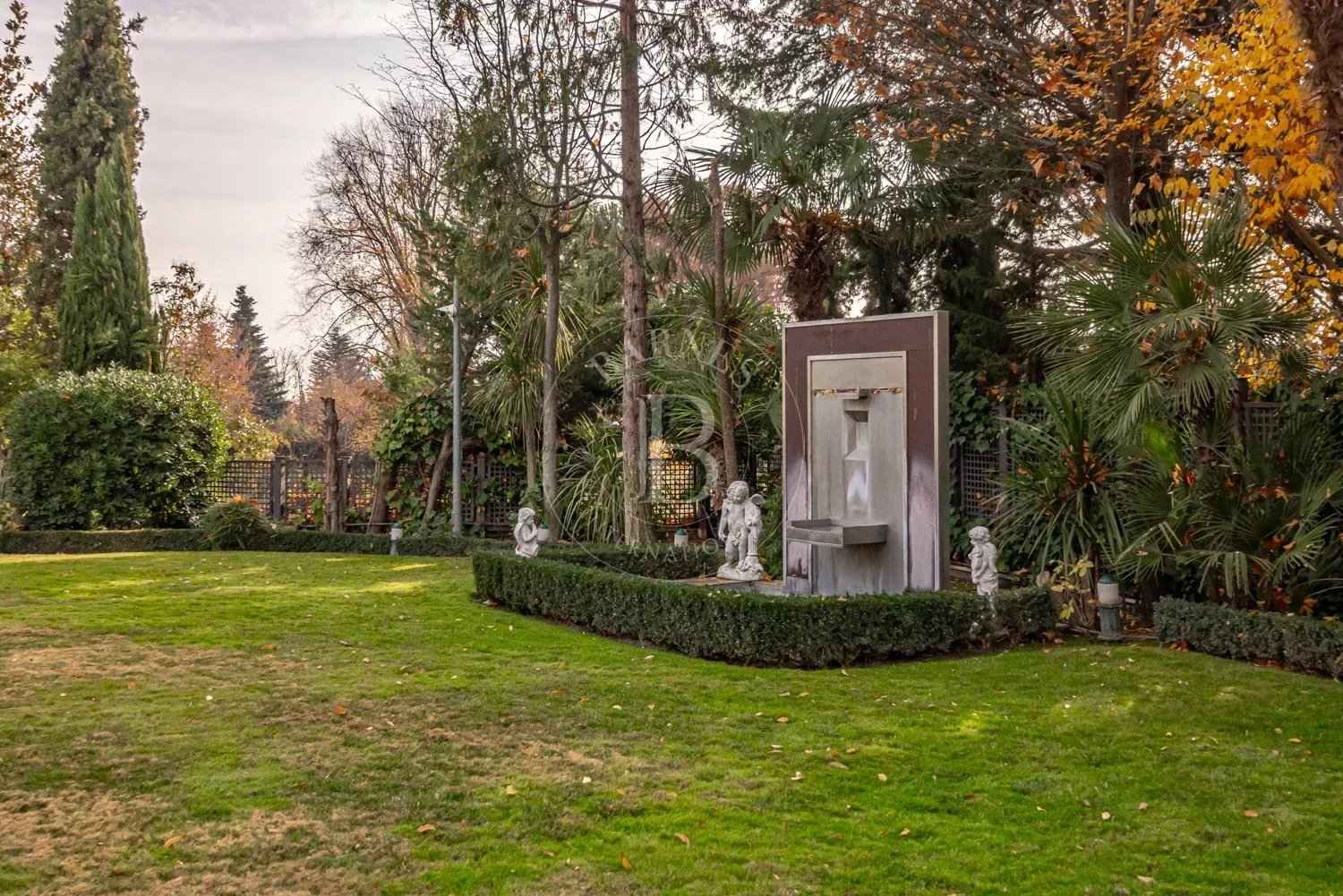 4a64e155db25ed3348817e39f6594629 81a701b866 1500 original - Translation missing: en.helpers.application.image_tag.default_alt