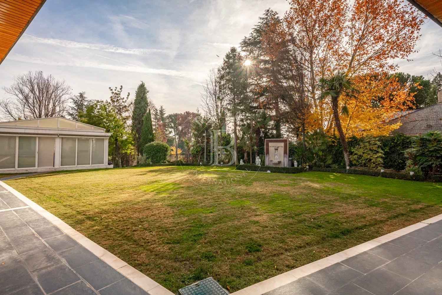 Dee03f550321fce3343cafd0ebdbab2b cc289cf379 1500 original - Translation missing: en.helpers.application.image_tag.default_alt