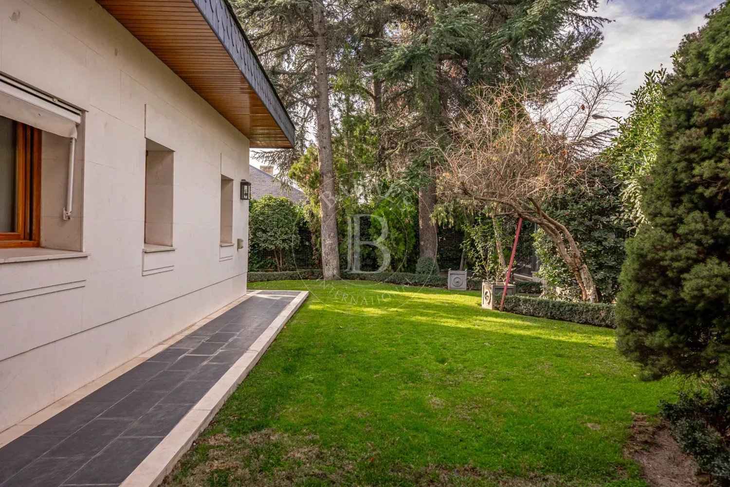 9bb4441cc4d00c1213c3da4c2febffd9 71aa25134a 1500 original - Translation missing: en.helpers.application.image_tag.default_alt