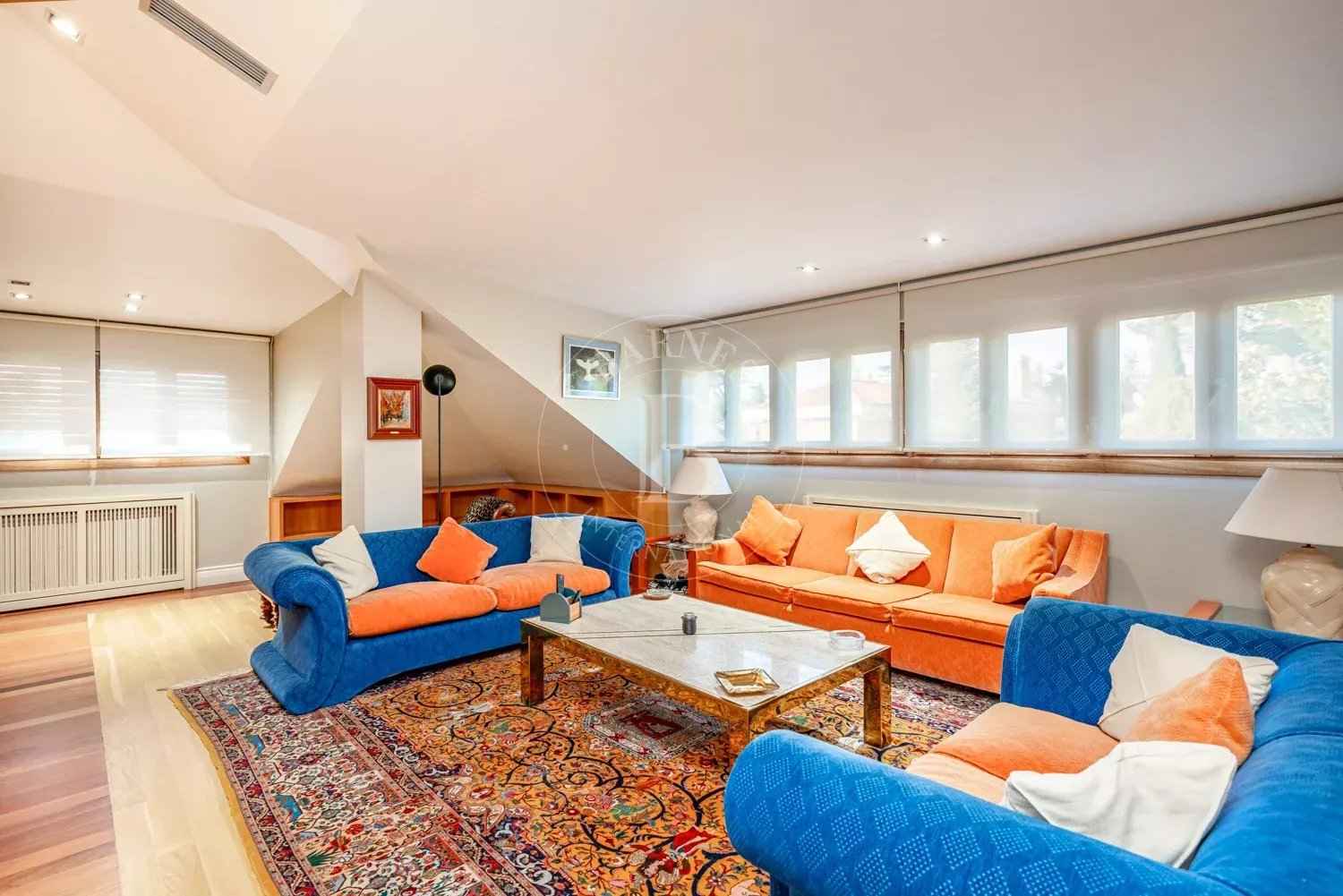 Db7da7c92a555f62dd888307446a0d52 56f0ccd80c 1500 original - Translation missing: en.helpers.application.image_tag.default_alt