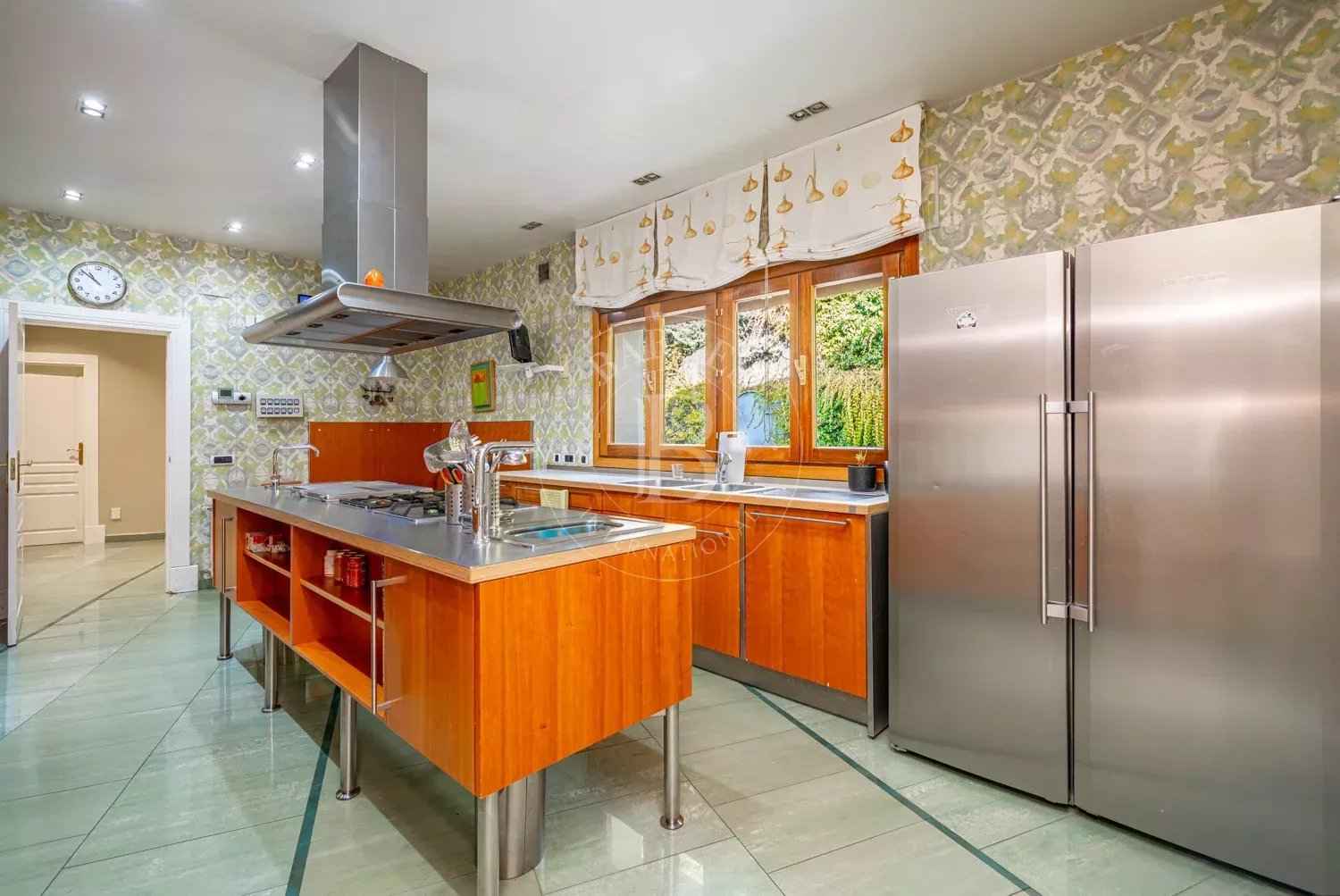 41c282b8a20fec58fa1cd87c9c5128fc 73916c2a6f 1500 original - Translation missing: en.helpers.application.image_tag.default_alt