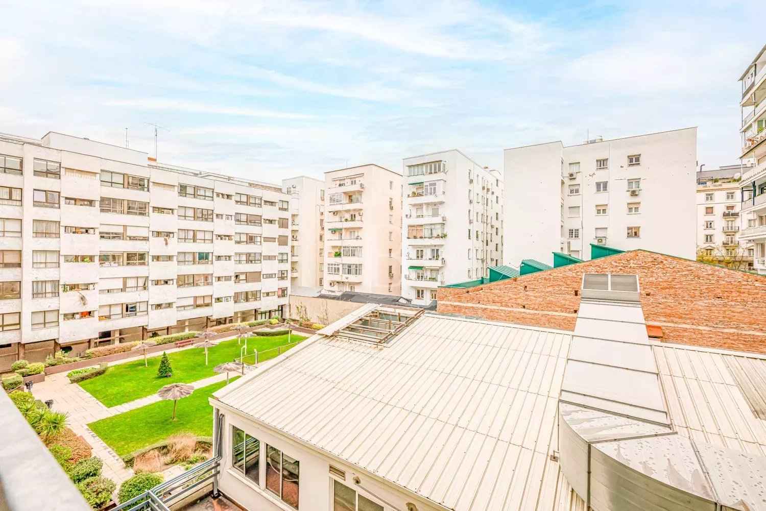 13c8bbaea3007618b0cb0991459a0fe5 73a2f3a917 1500 original - Attribut alt par défaut.