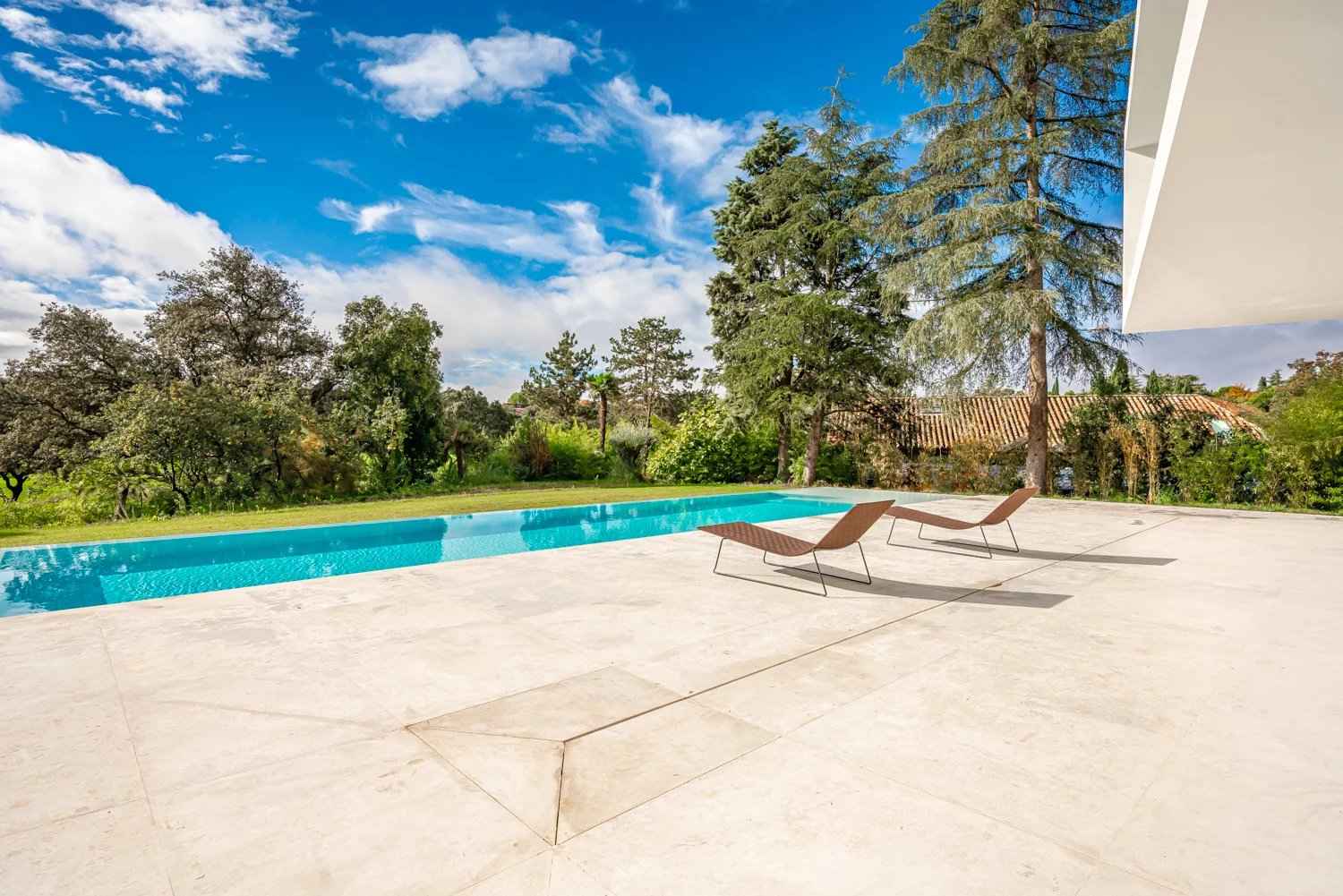 F7824e71ec12f170a31d9ba4a63c7037 65d8f8ba97 1500 original - Attribut alt par défaut.