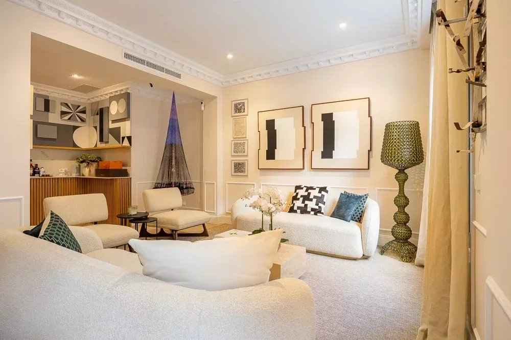 15d9cbdcda064bd9cdaec2c3fb76d8a7 46066aebae 1000 original - Attribut alt par défaut.