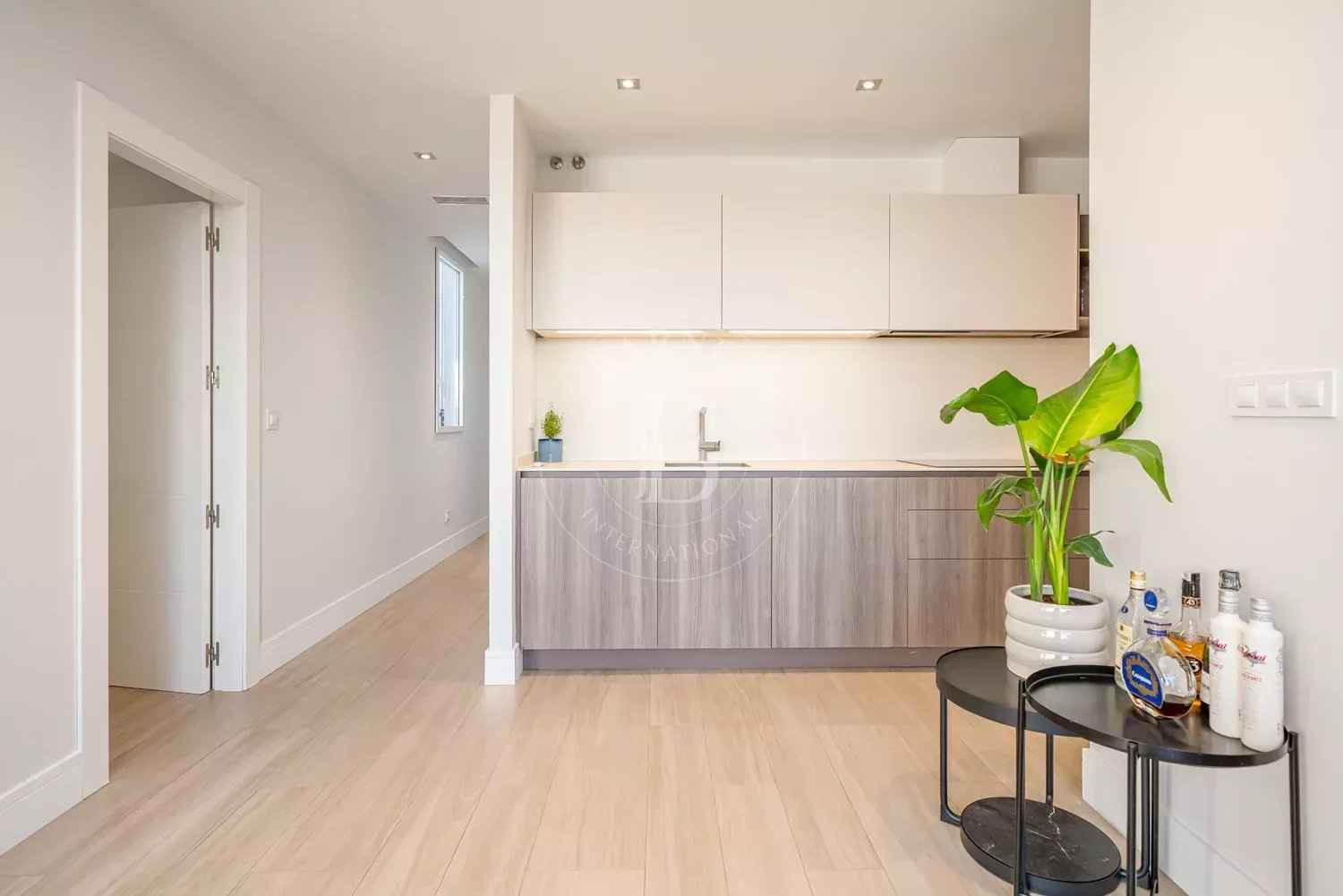 3ae2196a1d45fd6fc2a669fa0901ca4d e24138a5e5 1500 original - Attribut alt par défaut.