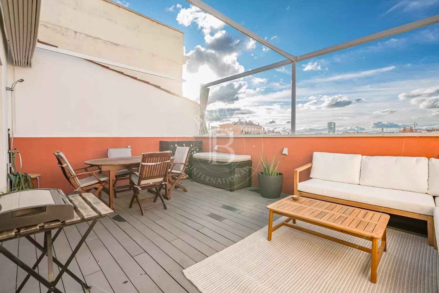 0b6c8fca3a6ec3d317f58bcf85a694c0 6febaab27f 1500 original - Attribut alt par défaut.