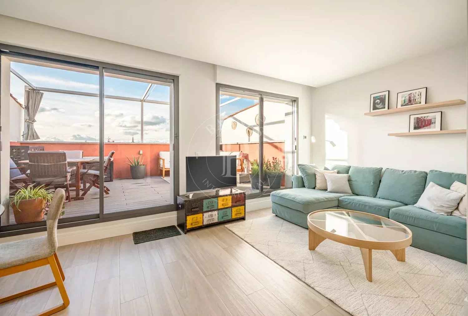 2c8f0739c2d6467a78b4557e0d5fe1fa 40fcacff29 1500 original - Attribut alt par défaut.