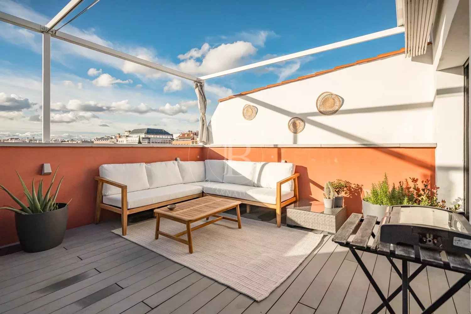 42991938bfb17669984a569e9ca70151 6f02ef44a2 1500 original - Attribut alt par défaut.