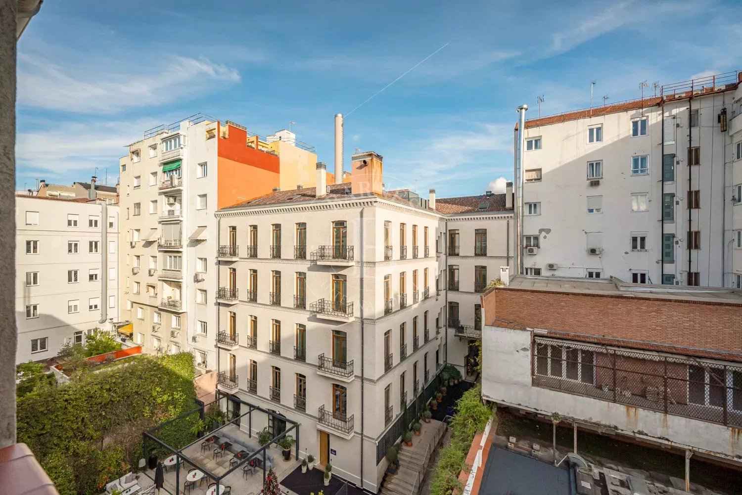 45554aa114f78fe841c448d453254301 ab22d3b756 1500 original - Attribut alt par défaut.