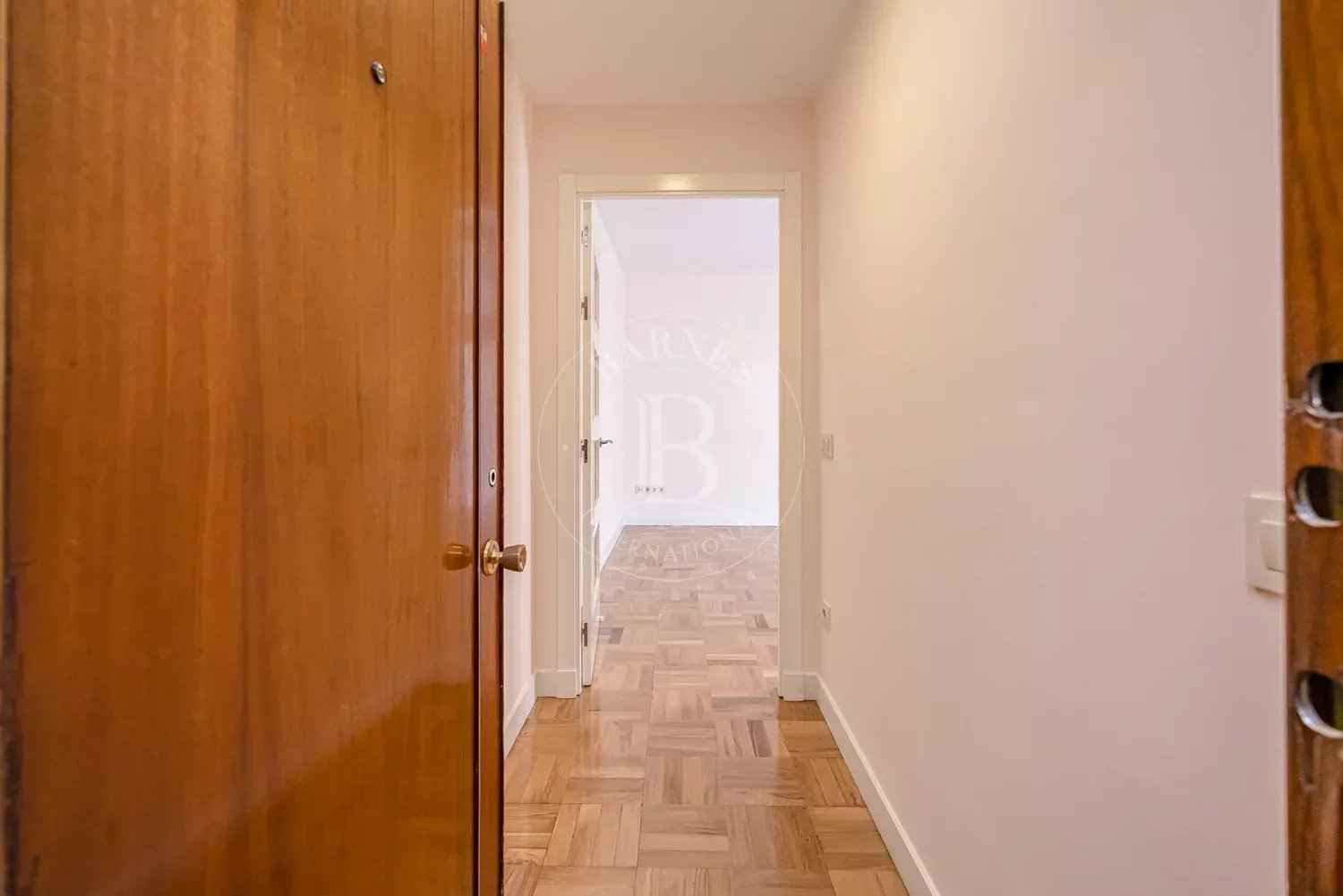 B2c43b79a46ce917026c5bb682e288cf 1a8c71472c 1500 original - Attribut alt par défaut.