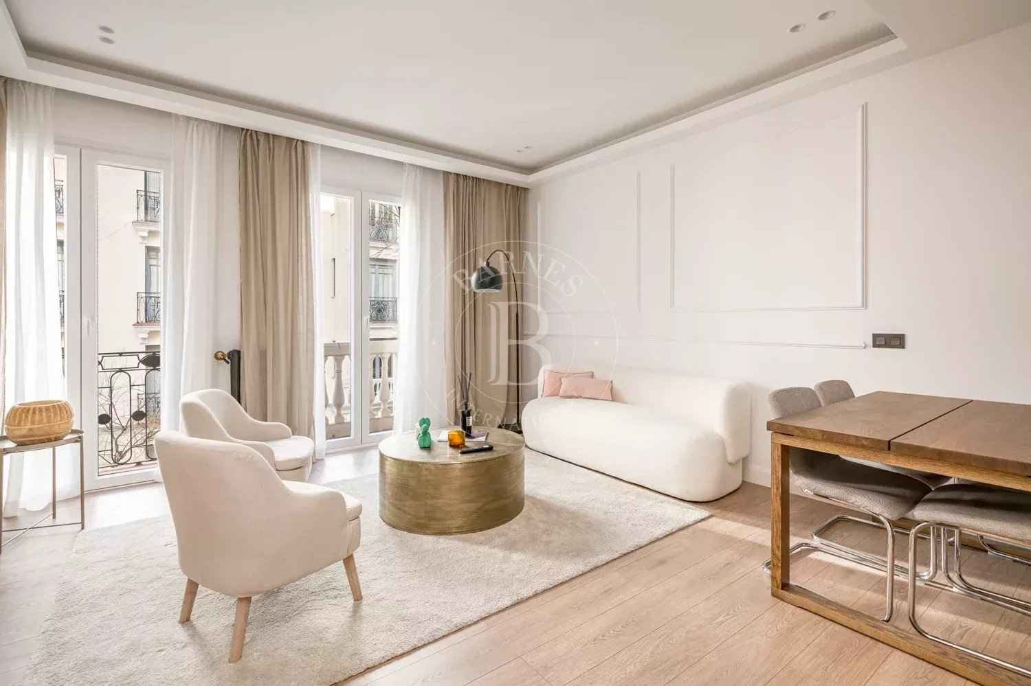 0358cfbd7a9939529844ddb616d1fc87 ead3556ab9 1500 original - Attribut alt par défaut.