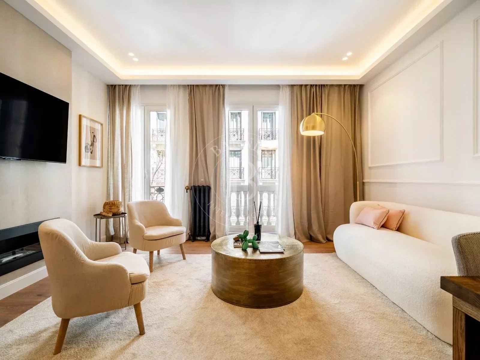 542cff2c16244998d8c1581074b7c126 20bb37d237 1600 original - Attribut alt par défaut.