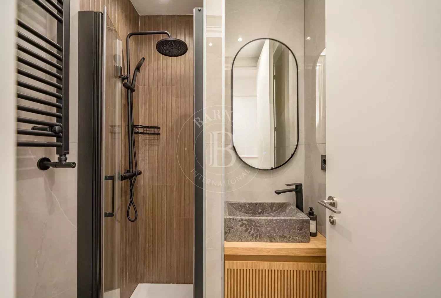 9bbbb1e7263fc75dc5aa02a9b8881fb1 6a47f44af9 1500 original - Attribut alt par défaut.