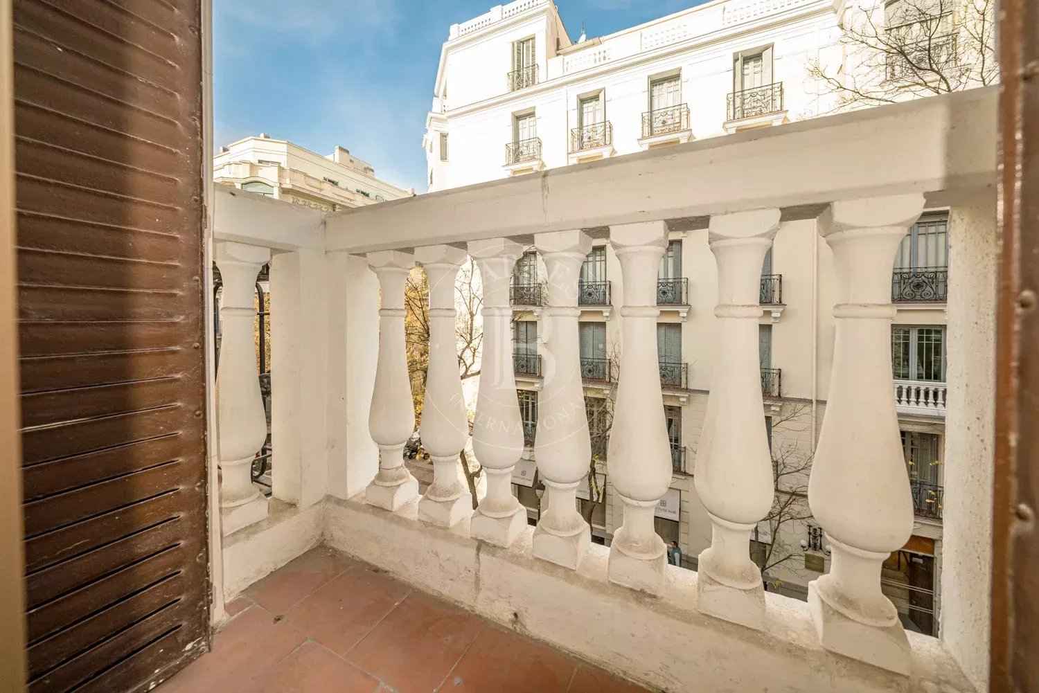 Dab1f69ad36d6d10acd5f772226ec3c7 abed5feccf 1500 original - Attribut alt par défaut.