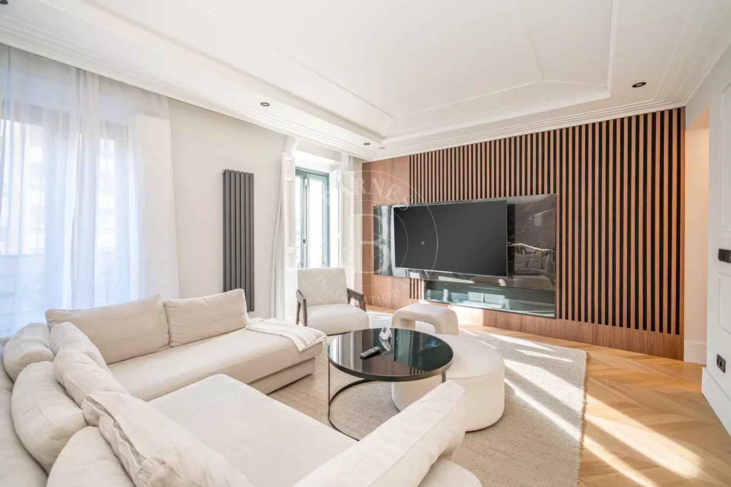 6b51617aa750a470fcb008a65ff05a9a e8eb41b39b 1500 original - Attribut alt par défaut.