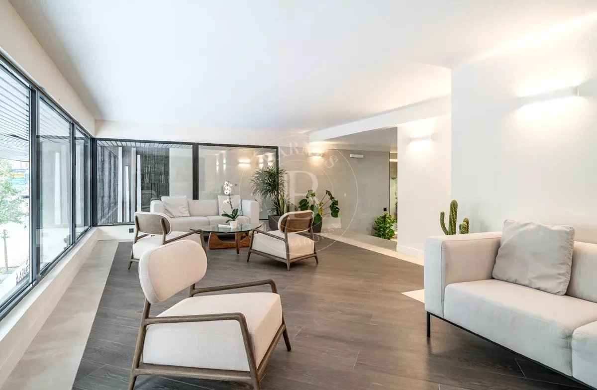 5a9df6c017521eb629dd01c6204b684e dad8730465 1200 original - Attribut alt par défaut.