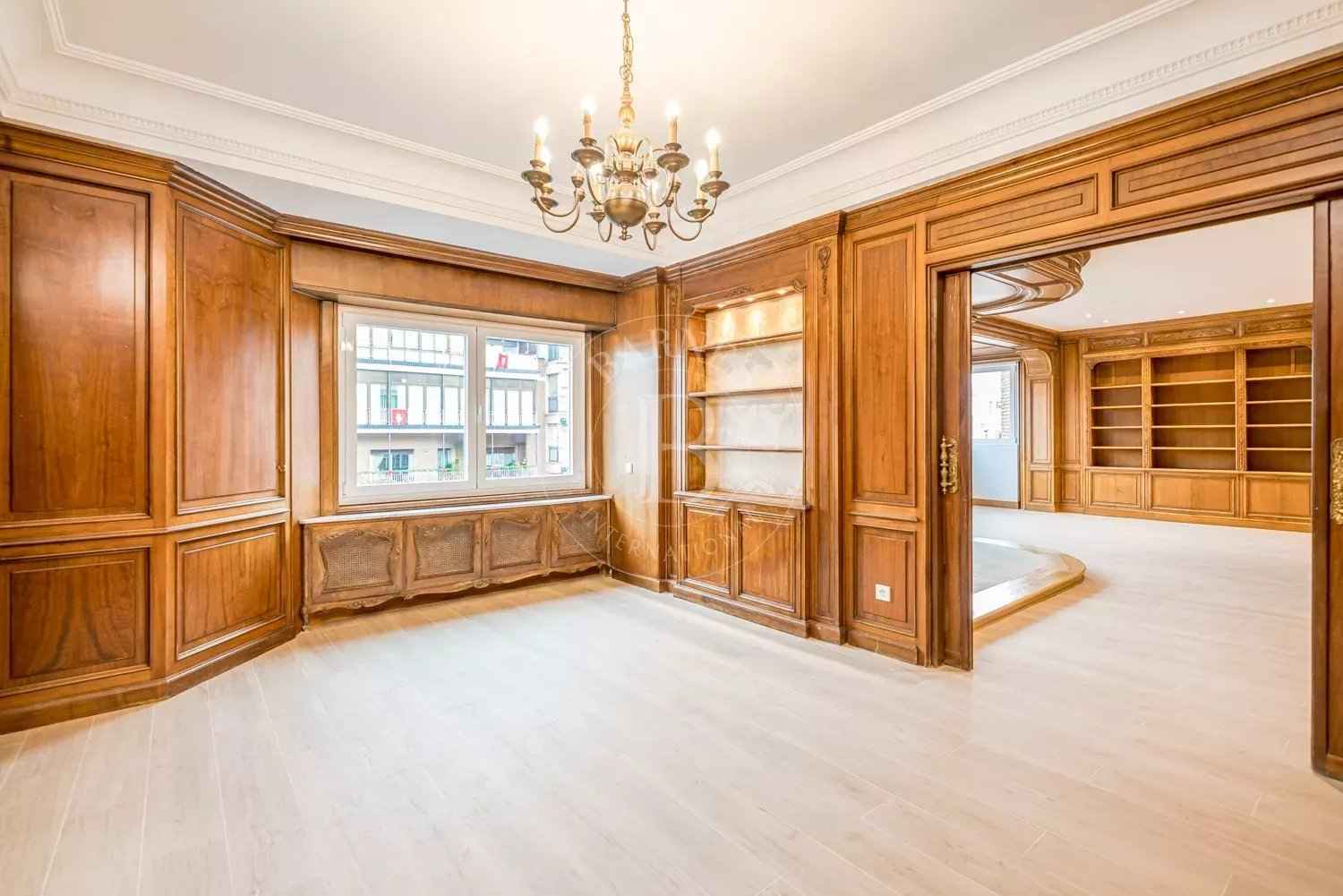 F9e49d64b6398f0fa218db46b058797c ea774ef556 1500 original - Attribut alt par défaut.