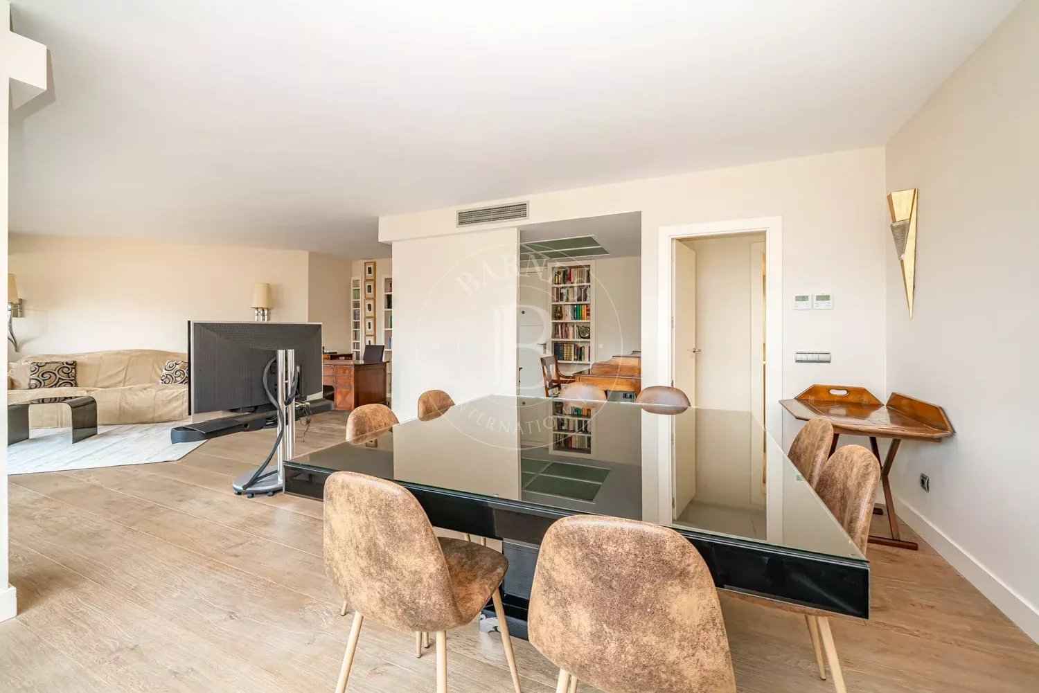 071b84109e8f32be2296bb4e1e4ee4b9 b6ac6828ec 1500 original - Translation missing: en.helpers.application.image_tag.default_alt