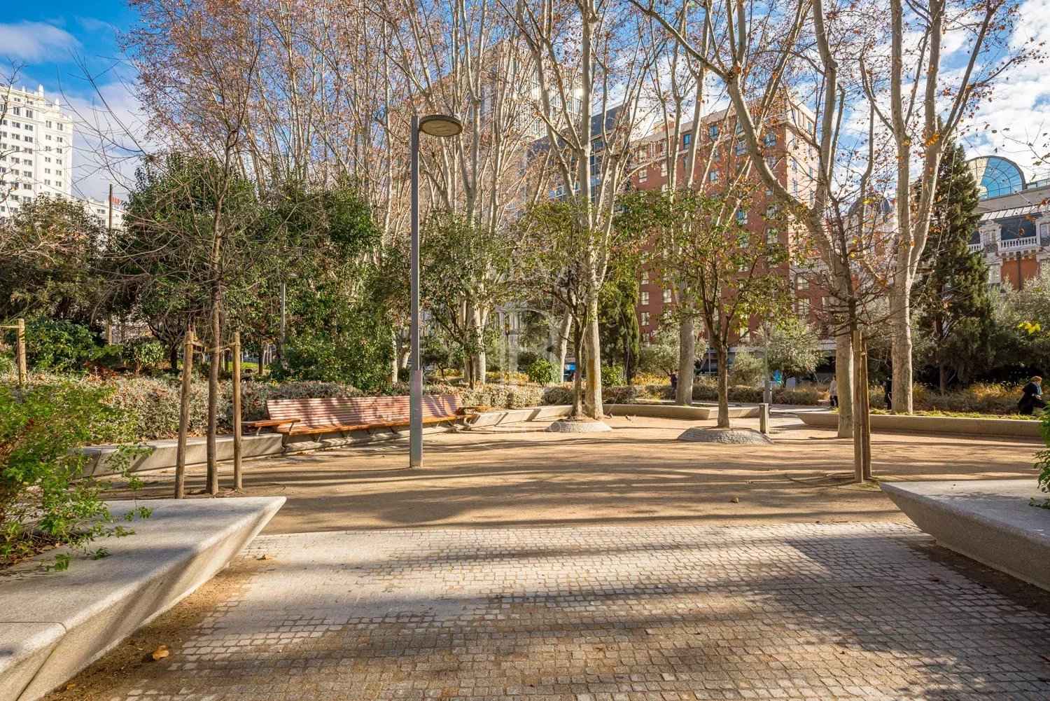 45d14d97dd8319006699007b8ac5d8ec 50d16c155c 1500 original - Attribut alt par défaut.