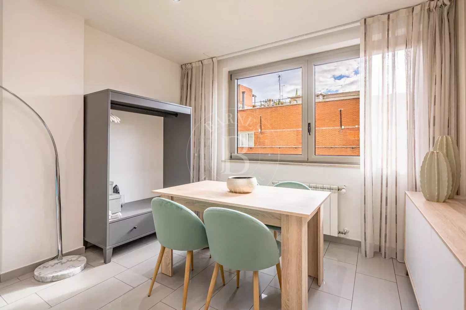 825fc9c2cc0633610aafe1074a0354b2 c3006ecfa5 1500 original - Attribut alt par défaut.