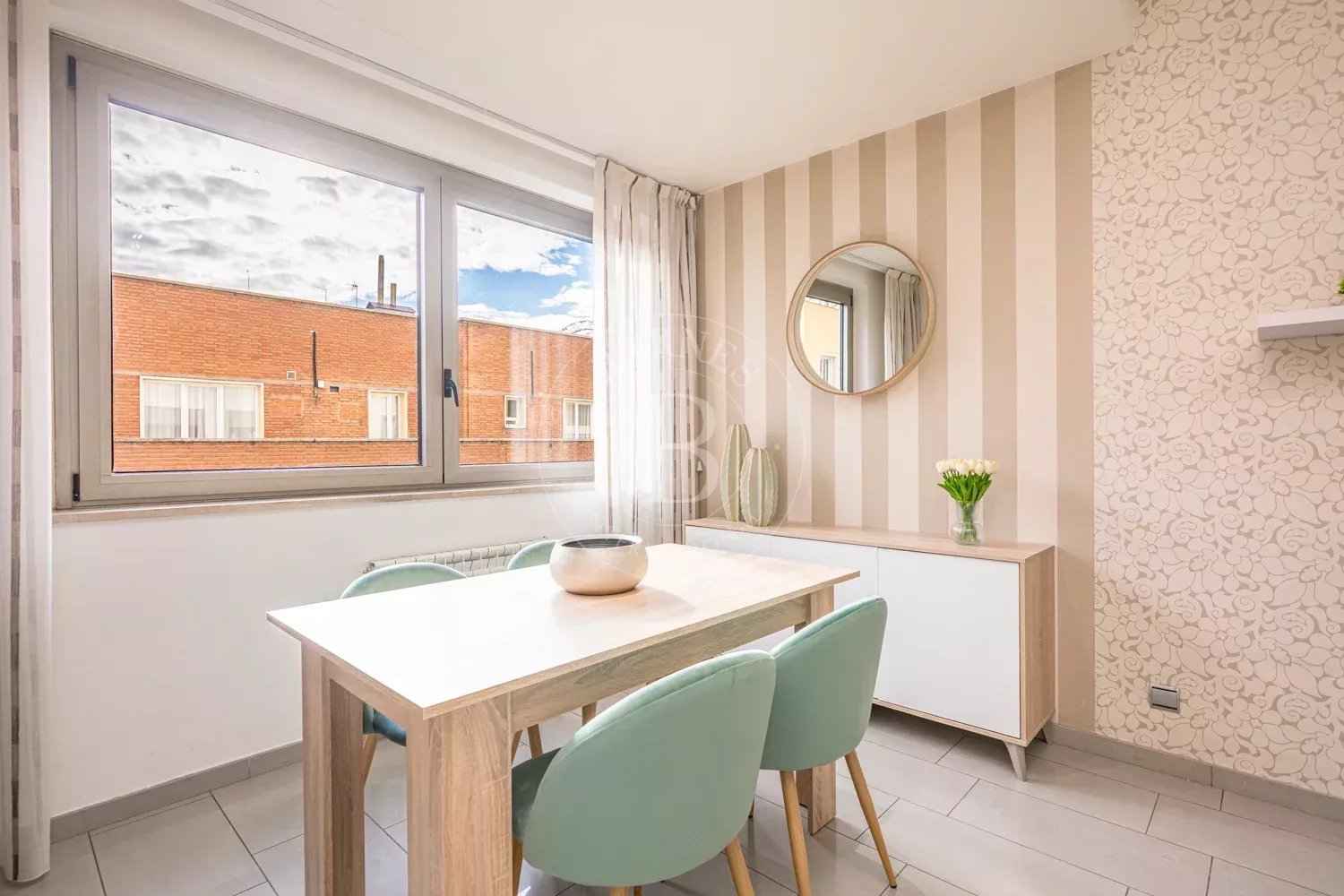 Cbd0f9a924736cf49c520c8a8c984dfc c5b6829c4b 1500 original - Attribut alt par défaut.