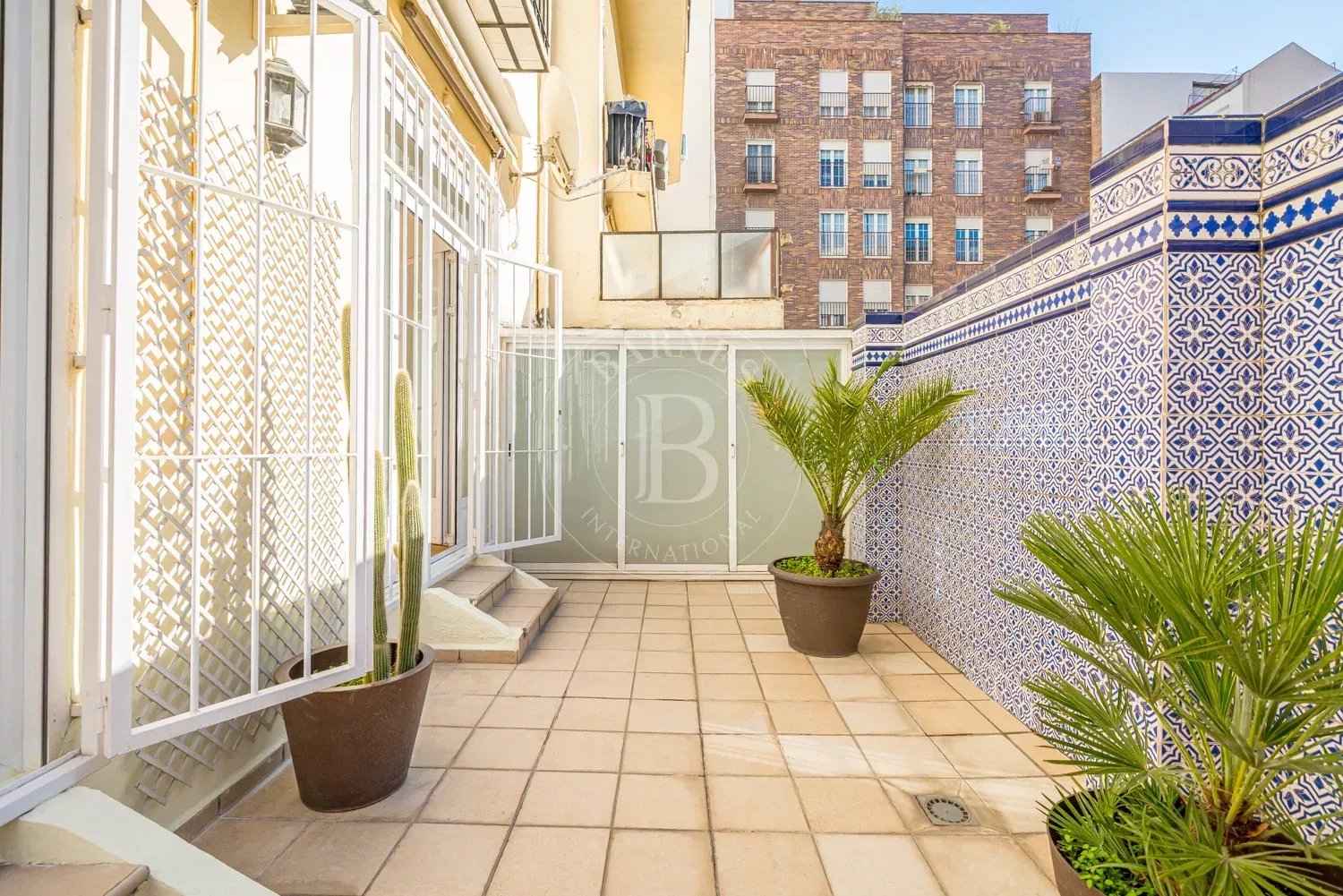 52da4258be0ed40323299def7394858e 16790430da 1500 original - Attribut alt par défaut.