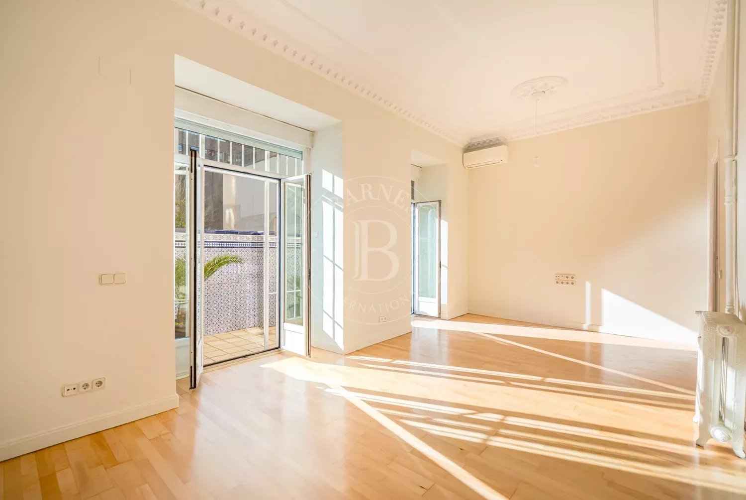 Bad25608e0e5e39eaf1d5b4152564048 da8e3acbc6 1500 original - Attribut alt par défaut.