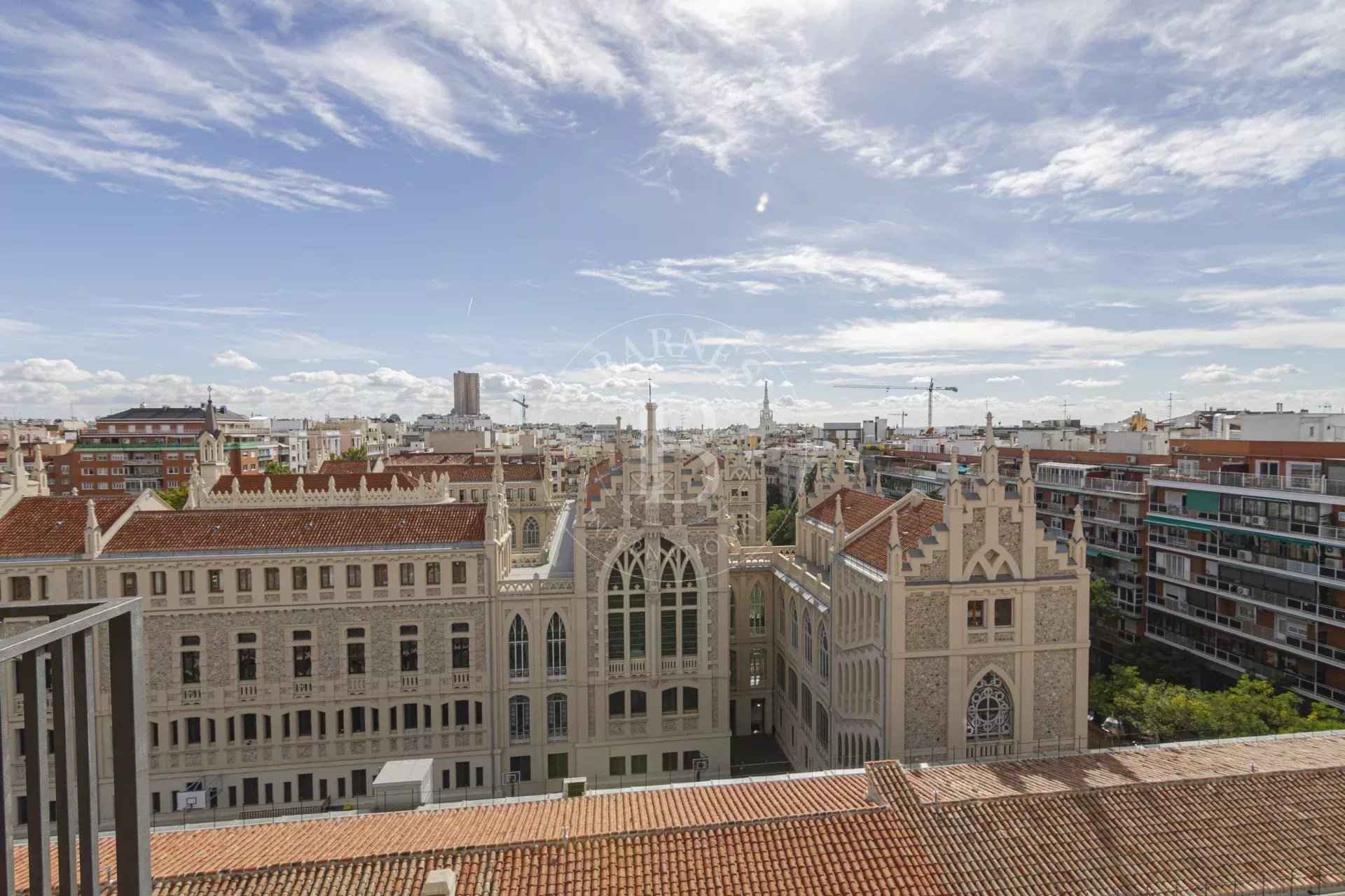 E36045188ec7c337f39645ab3bd21c22 737dfa588c 1920 original - Attribut alt par défaut.