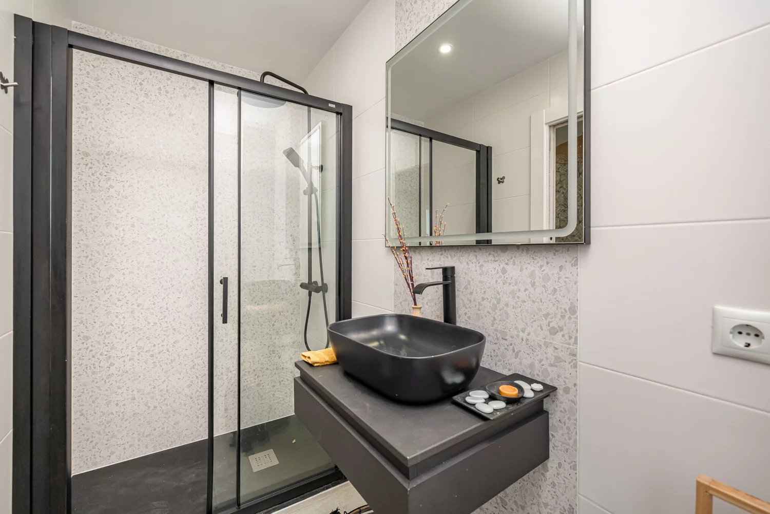 966859777390a45f4d4637efa295a2a6 8315e52db9 1500 original - Translation missing: en.helpers.application.image_tag.default_alt