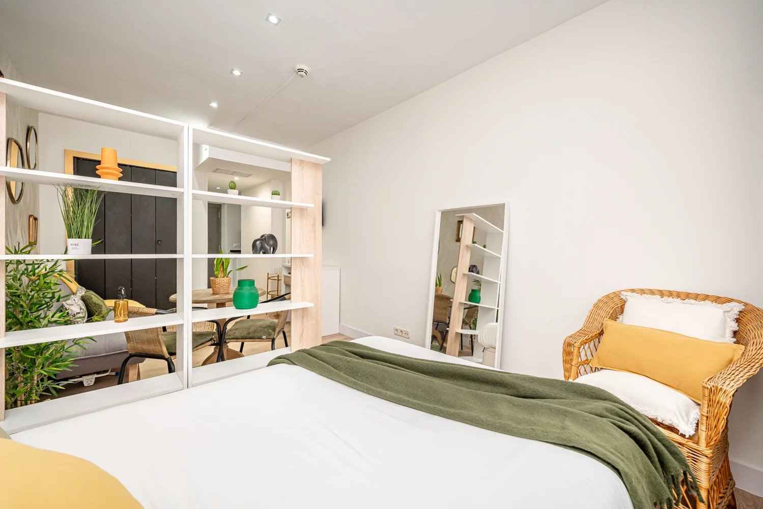 296656e09dc65efaaa8d74b665f8723c 738a1a4292 1500 original - Translation missing: en.helpers.application.image_tag.default_alt