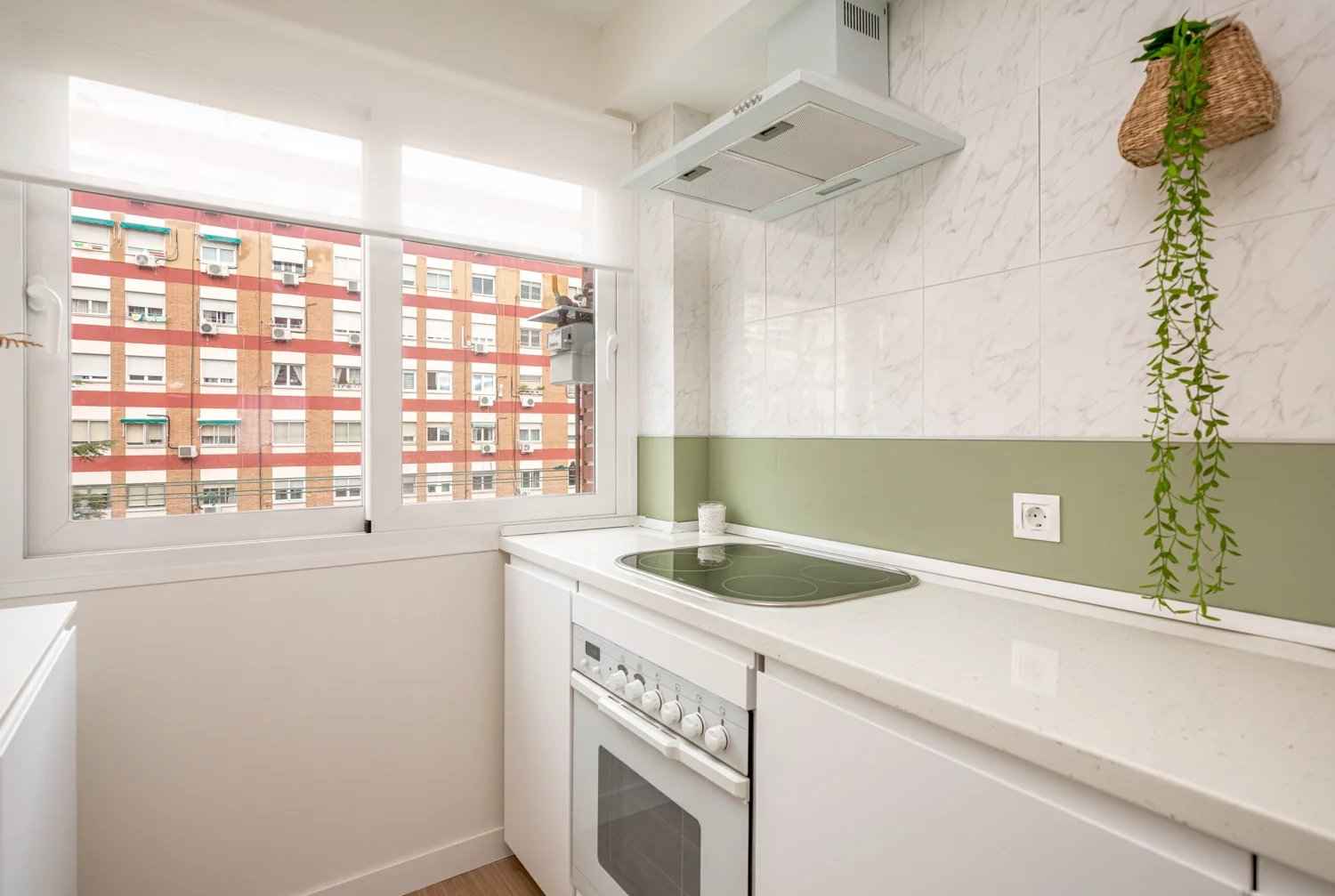 6738eef4ab3a618f112ee829b875b541 45d3ee2cd8 1500 original - Attribut alt par défaut.