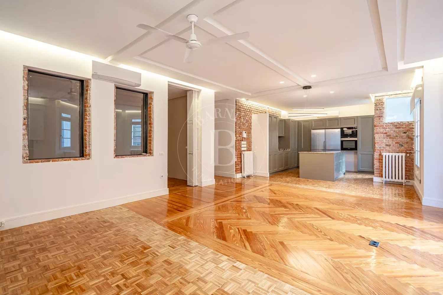 0428fbef340dbdafd65c09b31f21682e 6dd563a9cc 1500 original - Attribut alt par défaut.