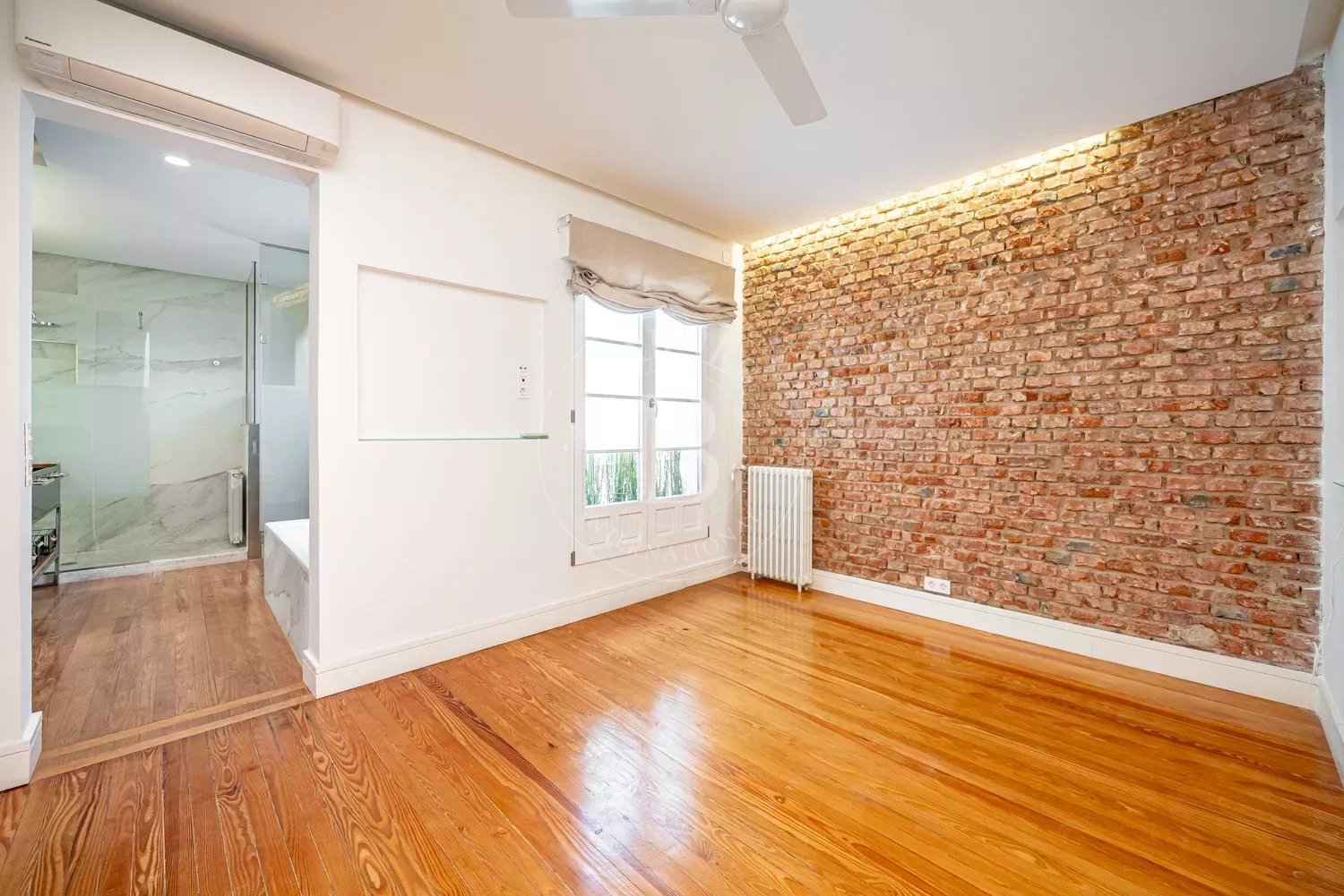 Ab62c59bfe0180cb2db9afb8a87c95d4 4677cc5abb 1500 original - Attribut alt par défaut.