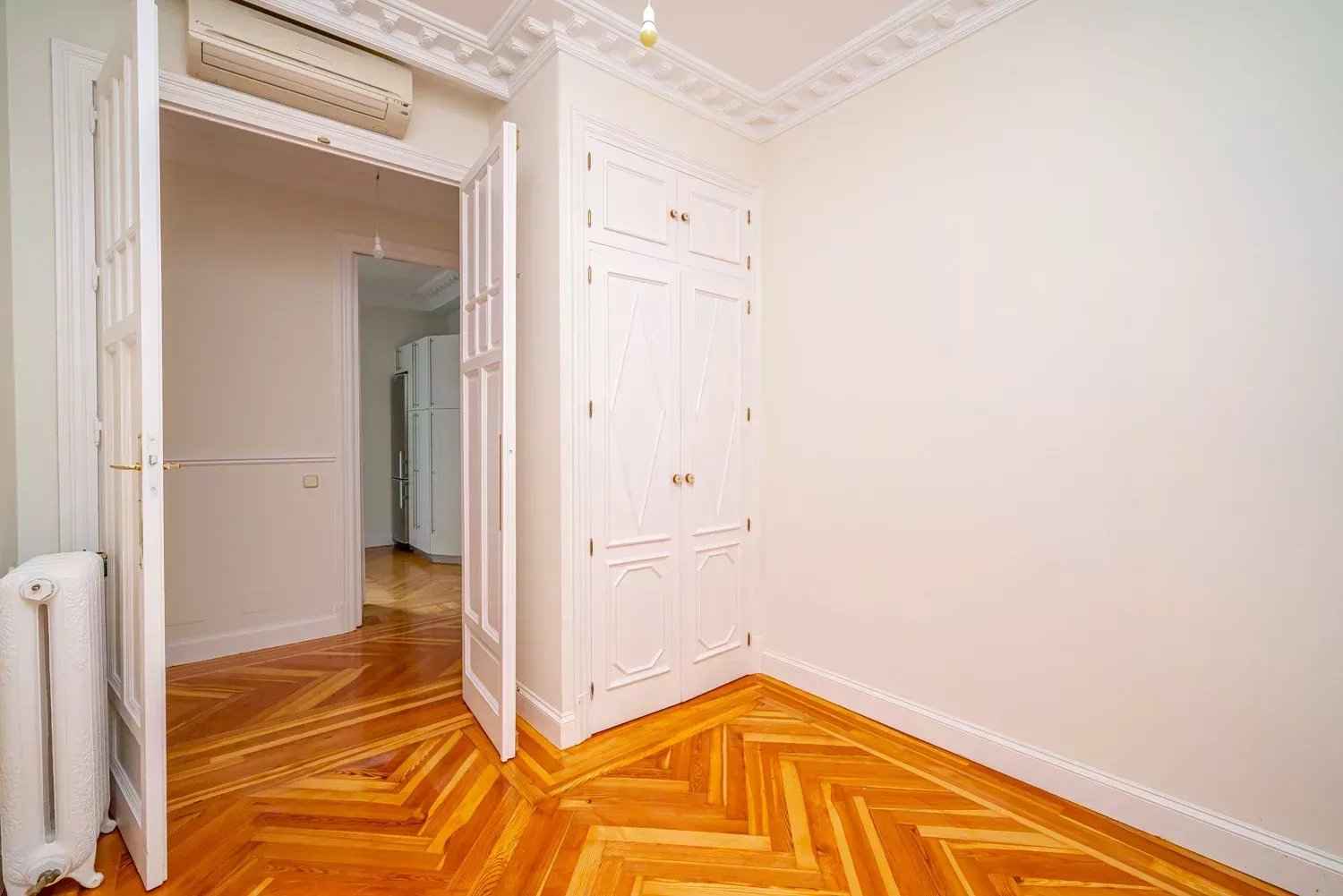 3a16f498546231a89eb653b80e2bea4b eab64a61ba 1500 original - Attribut alt par défaut.