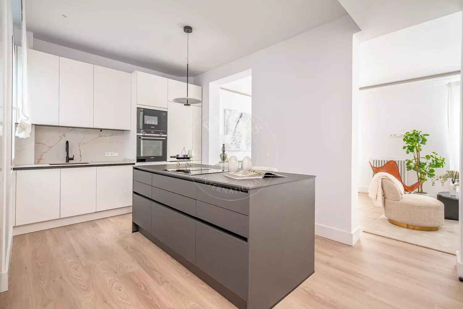 4f2e8edf0c28314e7f9b8db9b3733ac1 20e6b6f196 1500 original - Translation missing: en.helpers.application.image_tag.default_alt