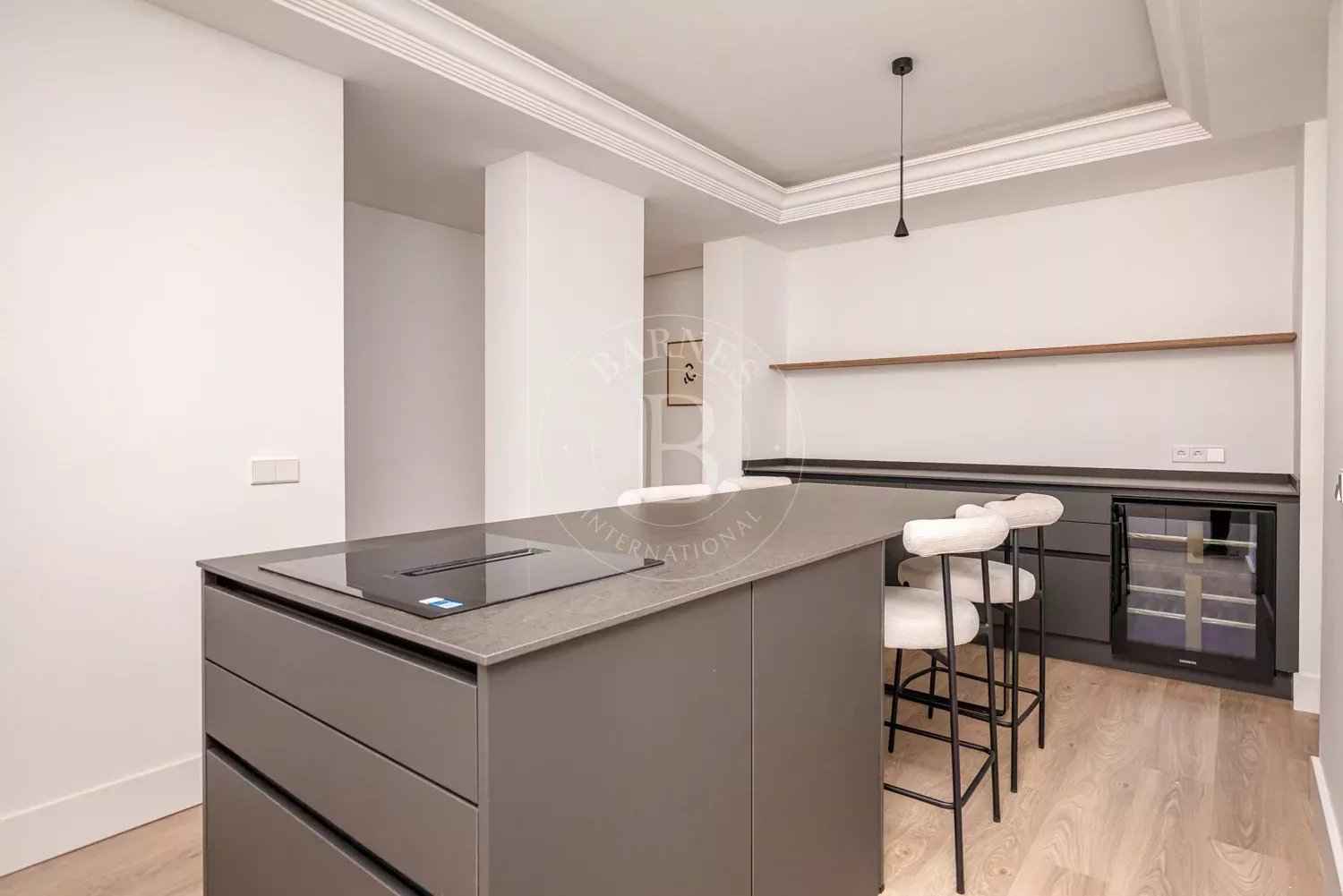 526e64bcc98aafd407d7ad619dd9fb75 29330eb13a 1500 original - Attribut alt par défaut.