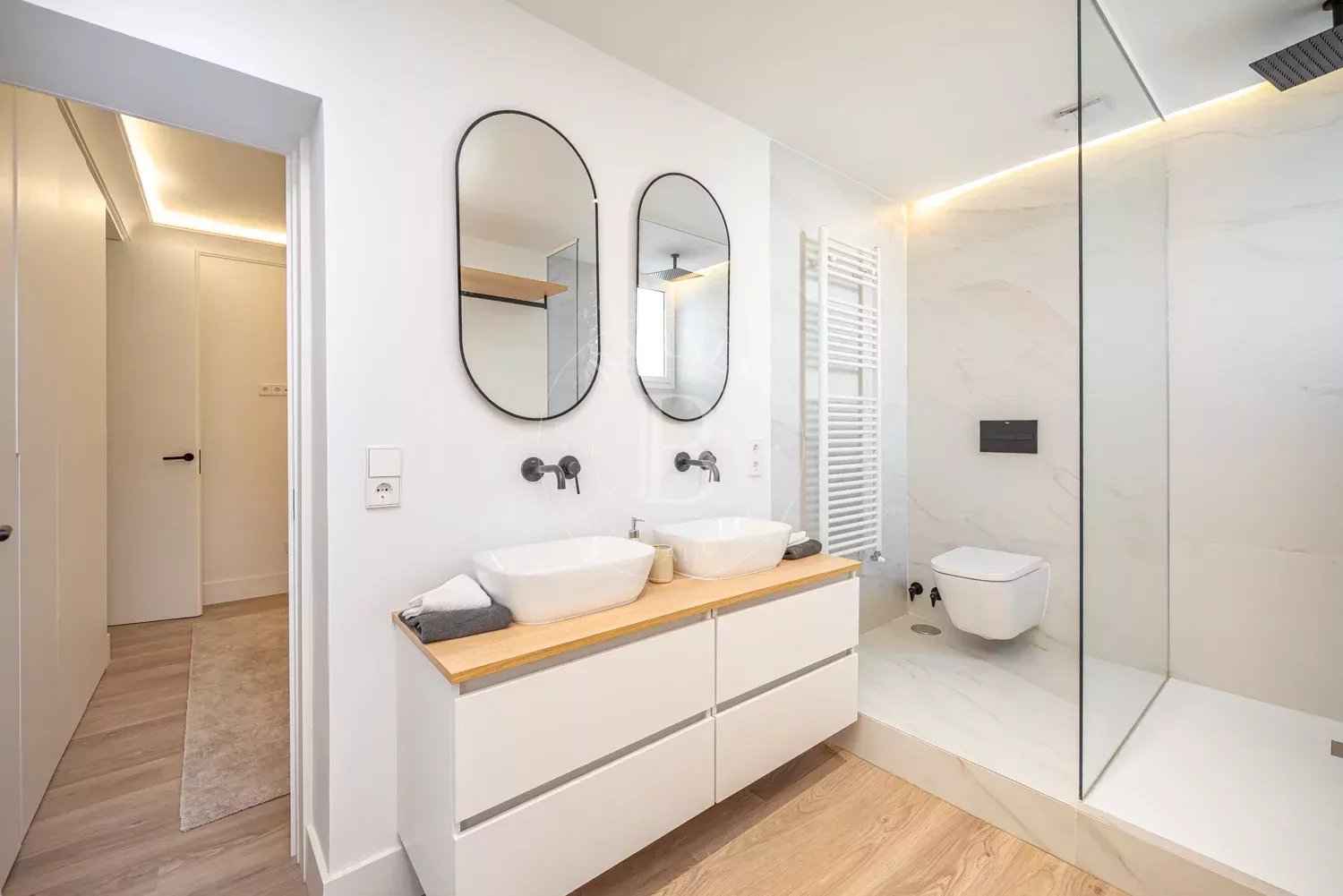 23260e8992b64e95747d7694a95a5b33 53669c4f5b 1500 original - Attribut alt par défaut.