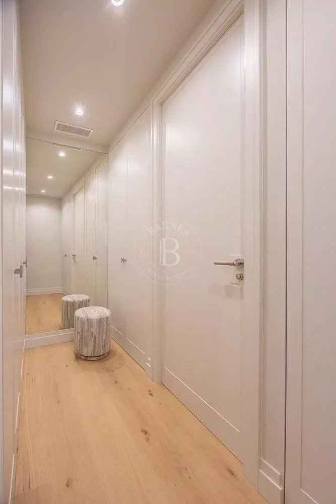 2137f97657516abc634f5c97319257cd cfe4b11381 1000 original - Attribut alt par défaut.