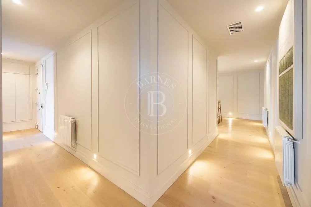 33f18ba2cc6f1cc8b27ad19935b26417 894d051a18 1000 original - Attribut alt par défaut.