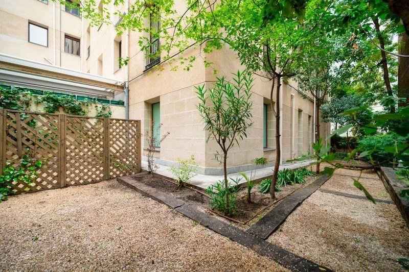 8feaa58c231693096c8abb1ae16f5464 70627f559a 800 original - Attribut alt par défaut.