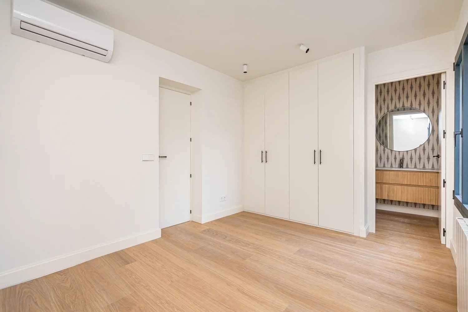 9bf2aaf939e1f35887a20fec91dd3327 289b1e4338 1500 original - Translation missing: en.helpers.application.image_tag.default_alt