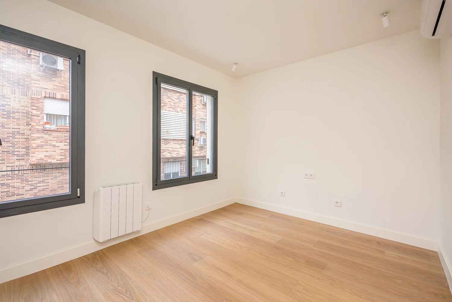 1b1518e8ed281241beffbd14ffd1088b 35f0e8ac89 1500 original - Translation missing: en.helpers.application.image_tag.default_alt