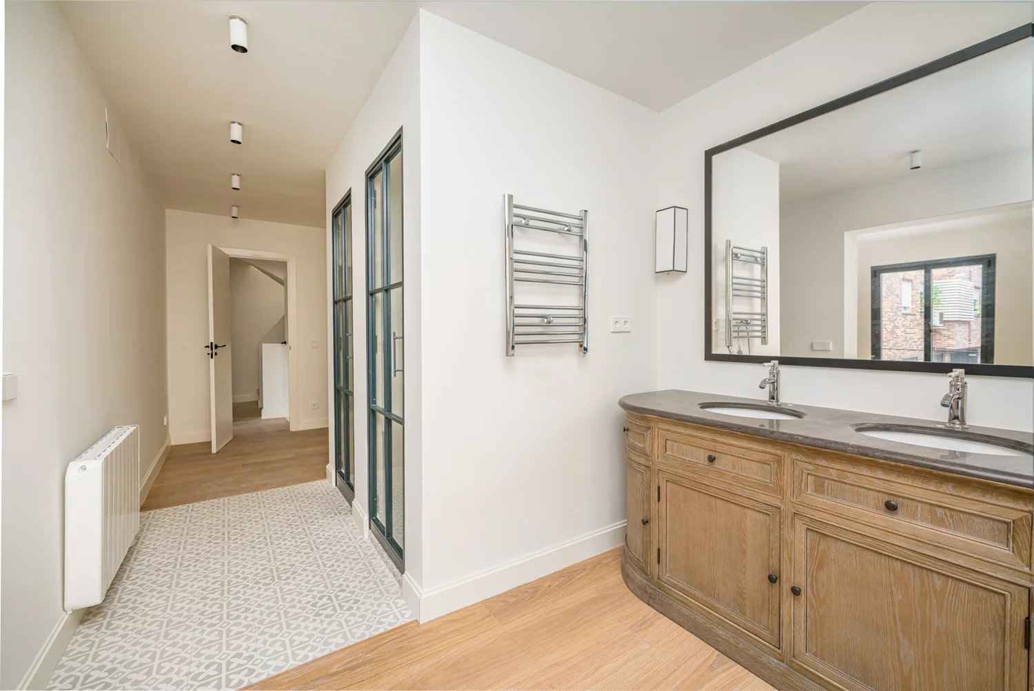 2fedfe94a9e70b0c65d32953e6344589 01455ad93d 1500 original - Translation missing: en.helpers.application.image_tag.default_alt