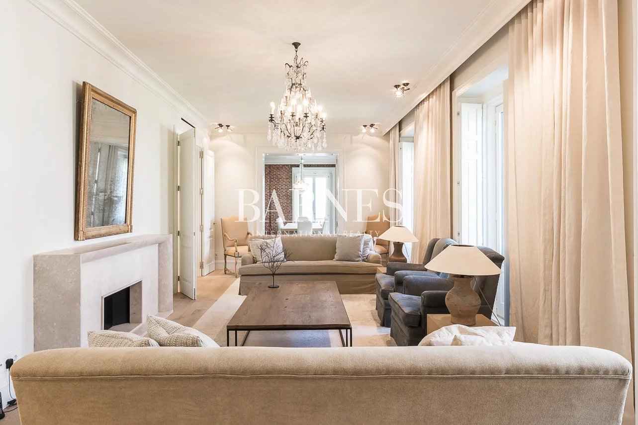 92629ba89c3a6795805e656df48498e2 c85114dd9c 1283 original - Attribut alt par défaut.