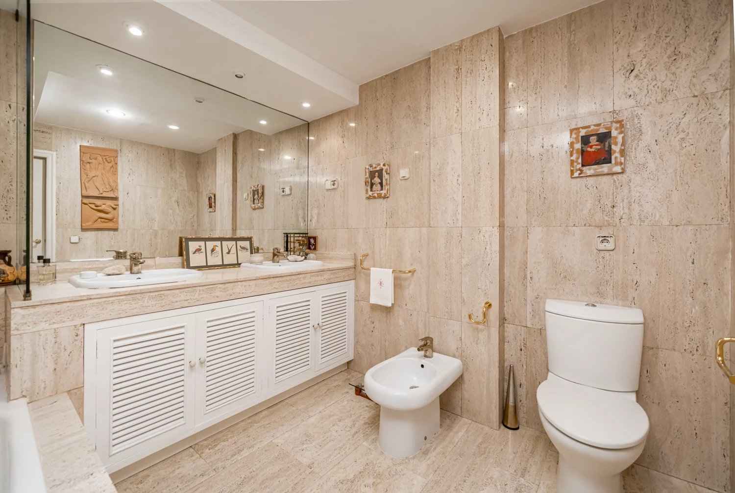 B97cef35dafa59fd0f0d98d3f6886042 0ec8c9445e 1500 original - Translation missing: en.helpers.application.image_tag.default_alt